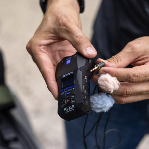 Quel plaisir de voir ce post où des bonnets de ma marque Weevee ont été utilisés sur des microphones LOM Micro Uzi Pro connectés au nouvel enregistreur H1 XLR de la célèbre marque Zoom. 🤩